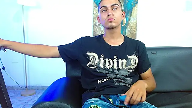 lucass_18 – webcam-show