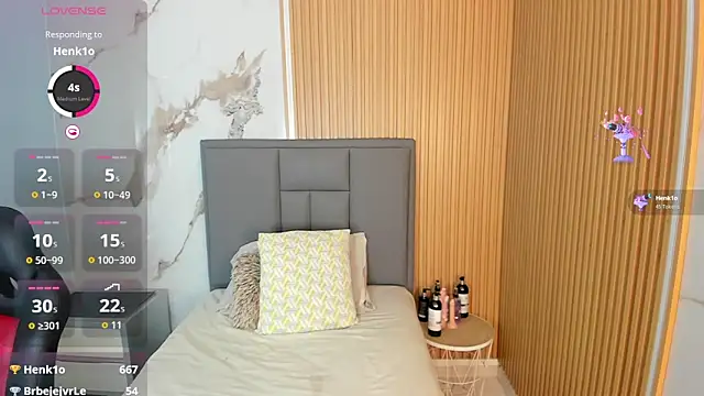 KORINASANTOSのライブXXXチャット