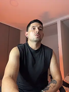 TroyeSavage Live XXX-chat