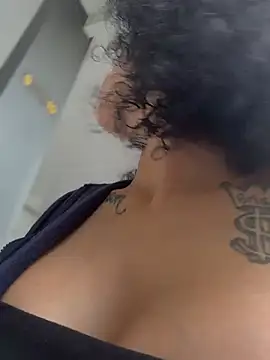 Chat XXX ao vivo de FerrariFrench