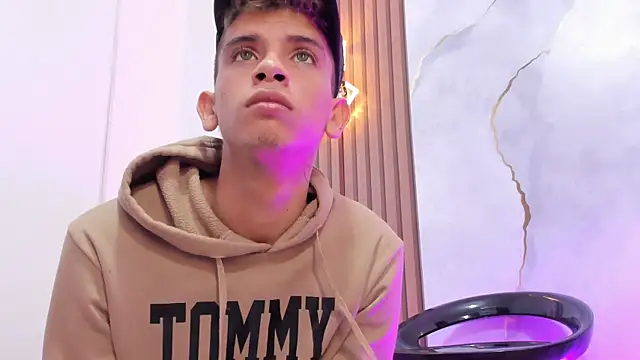 Ethanhot_os Live XXX-chat