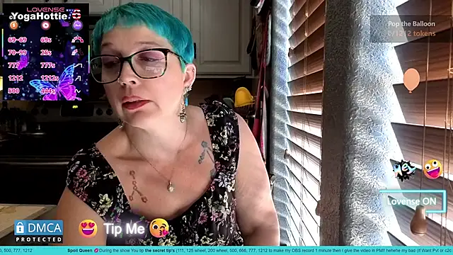 Chatroom XXX en direct de YogaHottie76