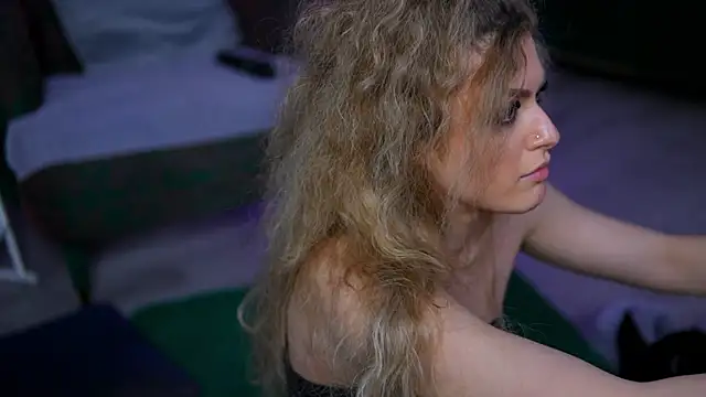 NayaQuinn: απευθείας συνομιλία ΧΧΧ