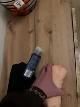 Show modela maniackle na web-kameri