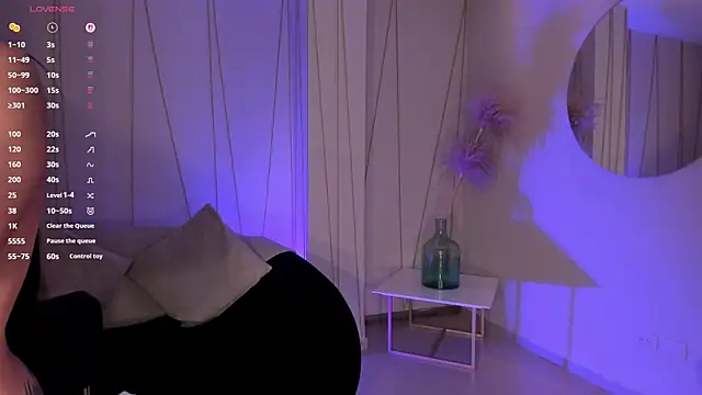 LizzHamilton__: онлайн-секс-чат