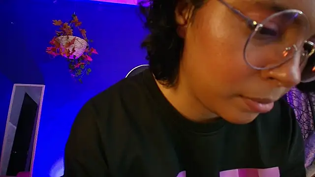 Chat XXX ao vivo de Emmapark_