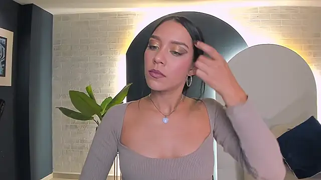 AmaliaCrus Chat XXX in diretta