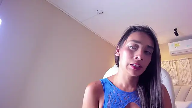 NahimiThompsonn Live XXX chat