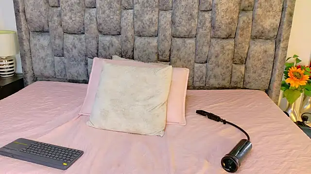 samirths_boy_ 即時 XXX 聊天