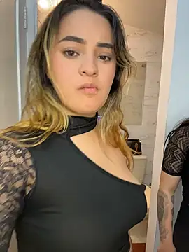 Antonella_Julieta live XXX chat