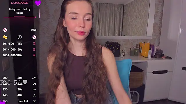 YonaBones live XXX chat