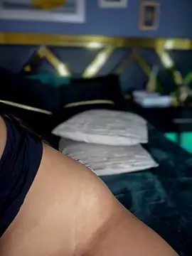 OneInAMillionXXX Adlı Modelin Canlı XXX Sohbeti