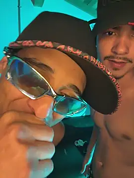 Cuteathleticboys Webcam Show