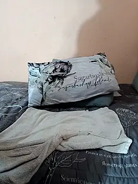 Fantasy1976's Live XXX Chat