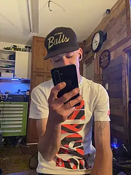 Twist_N_Tease's Webcam Show