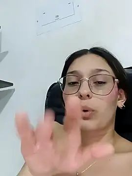 Ary-18 라이브 XXX 채팅