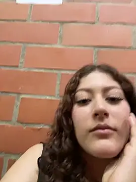 Amber_rosse_outdoors – Kamerová šou