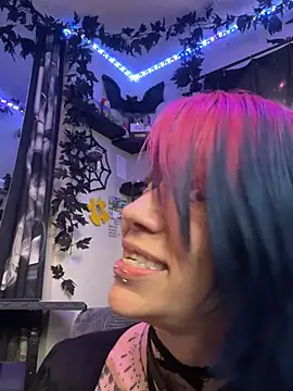 Toxii- élő XXX-chatje