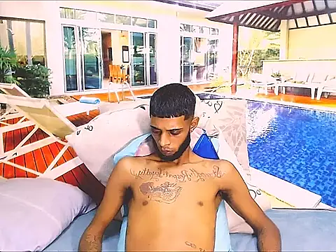 XXX chat uživo modela CharmingIndian1