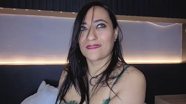 jeth_rose élő XXX-chatje