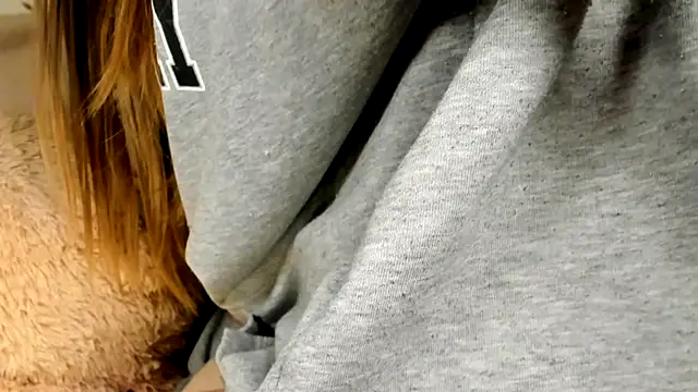 MelMooon: онлайн-секс-чат