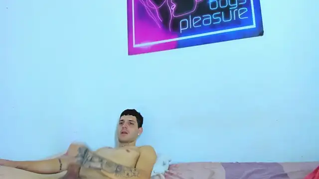 عرض كام Pleasure_boys_hot