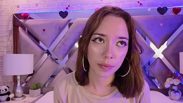 HarperrWest Adlı Modelin Canlı XXX Sohbeti