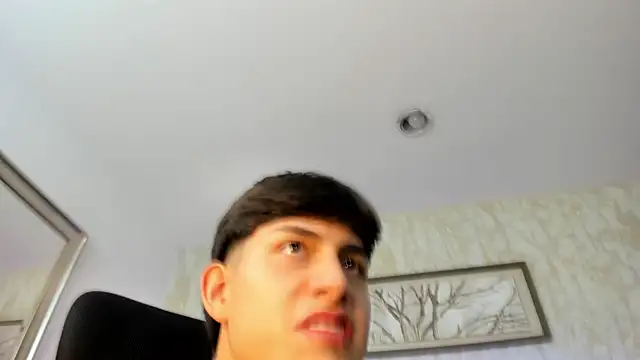 دردشة Lander_Cruz الجنسية المباشرة