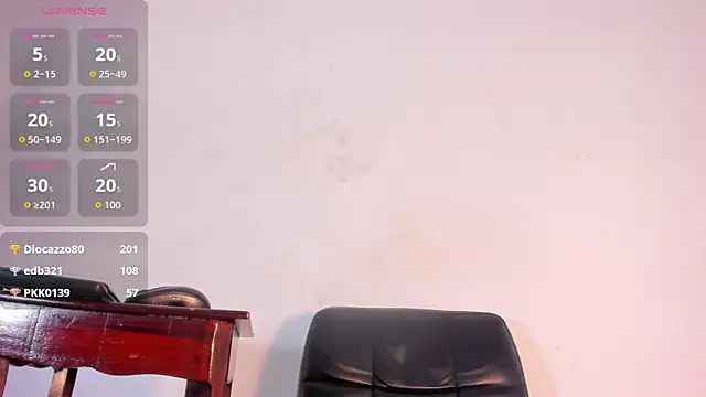 Chat +18 de naughtylizeth_ ao vivo