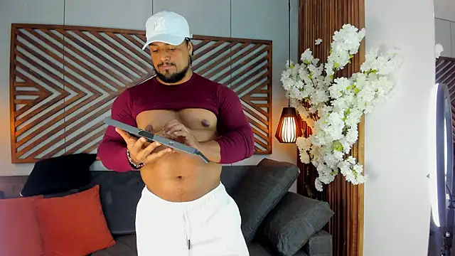 Chatroom XXX en direct de MikeEstevess