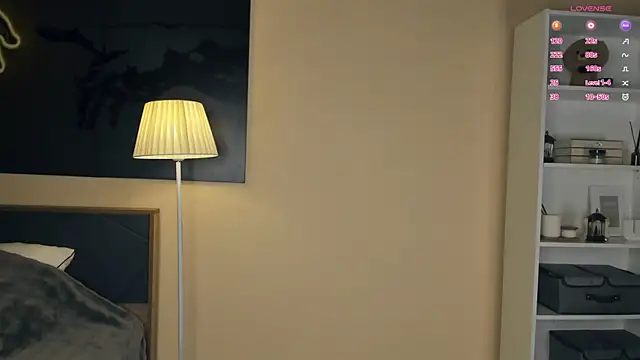 Chat +18 de DianeHonnette ao vivo