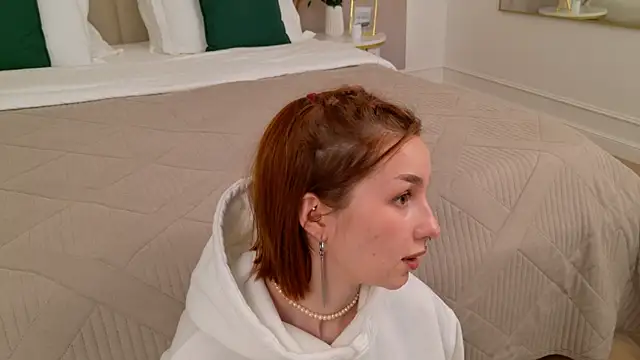 ClaireMathis Live XXX-Chat