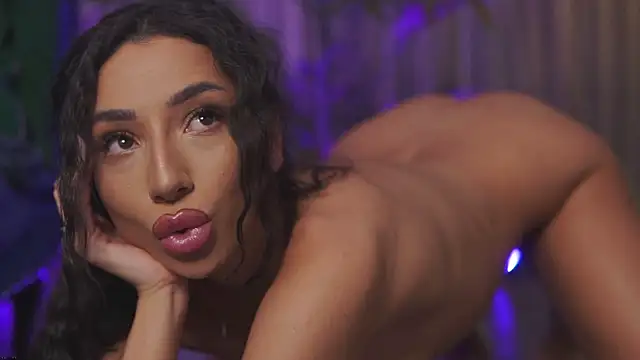 دردشة GinaValentinna الجنسية المباشرة