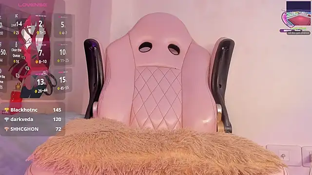 Mia_royal Show in webcam