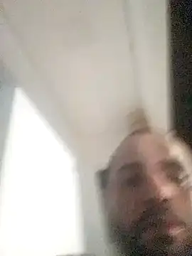 Show modela pau-de-ourod na web-kameri