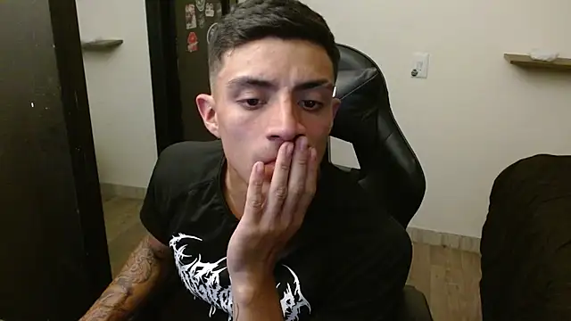 kv___xxx_ 在線直播表演