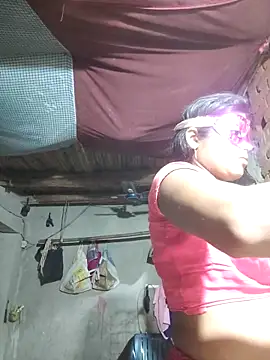 Horny-RashiのライブXXXチャット