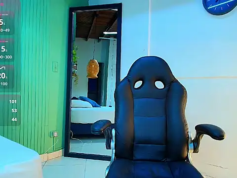 Онлайн чат XXX nasly_smit