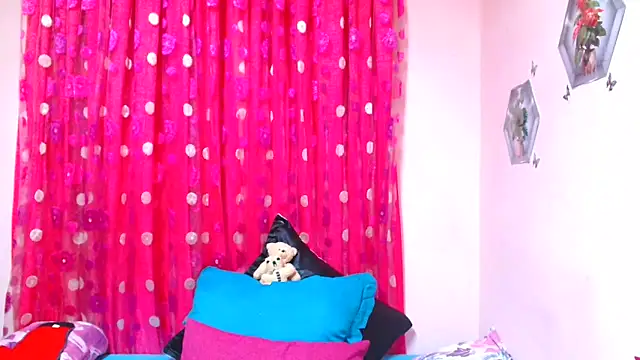 Chat XXX en directo de SLUTTYROXY