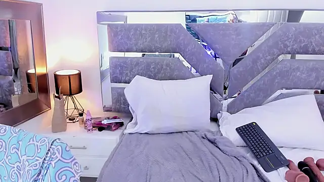 دردشة Slut_Milf_ الجنسية المباشرة