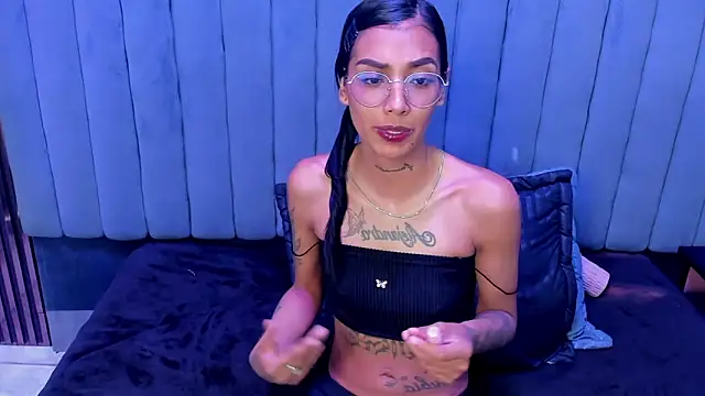 Chat XXX Live KarlaSlutSkinny__