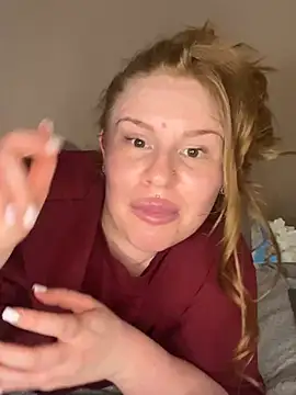 XXX chat uživo modela RedFoxQueen