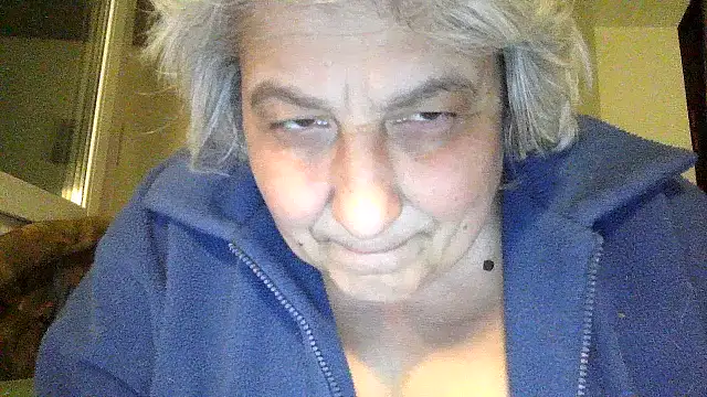 ExquisiteMature's Live XXX Chat