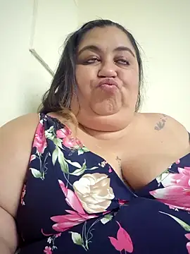 curvy_diva_n Live XXX chat