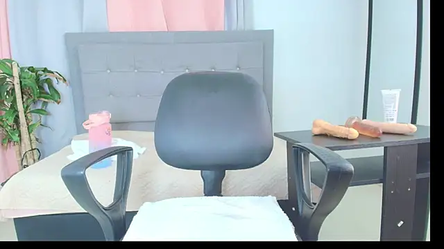 Онлайн чат XXX saray_reesee