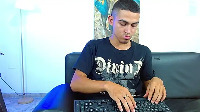 lucass_18 Webcam Show