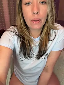 MiraKisss' Webcam Show