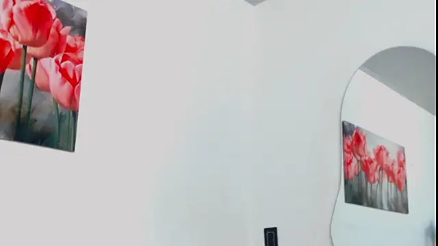 pinky_f00x: онлайн-секс-чат