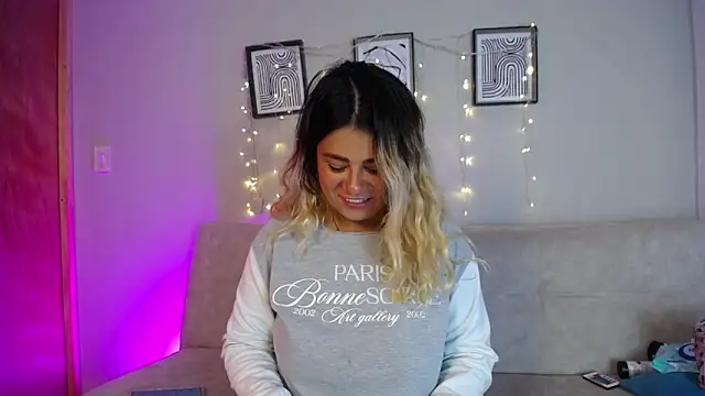 แชท XXX สดของ Sweet_Bella_Valery