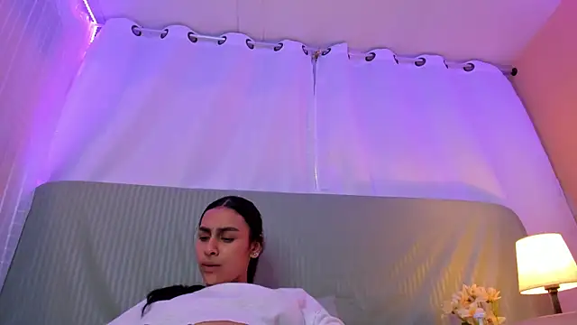 ManuelaEvans_'s Live XXX Chat
